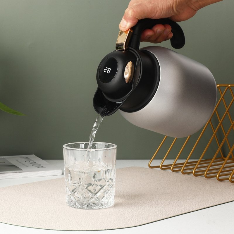 إبريق معزول مزود بفتحة شاي مقسمة وغطاء لعرض درجة - الصورة 5